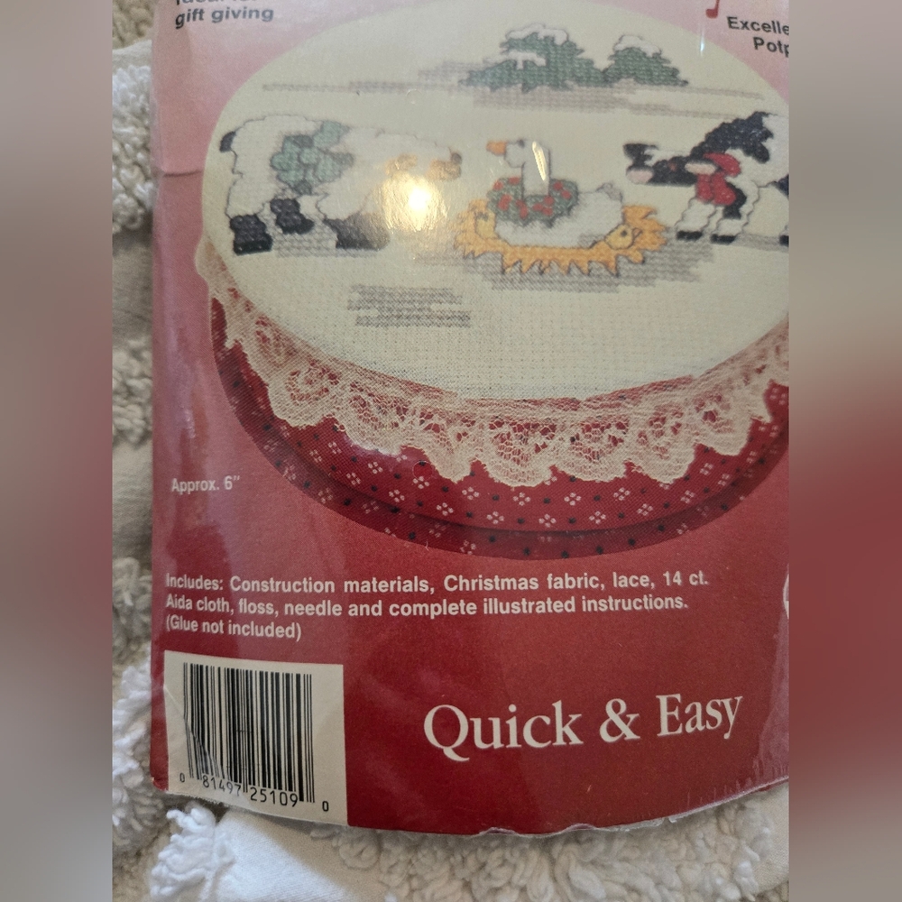 NOS Christmas in the Country Cross Stitch Kit NIP - Picture 2 of 7